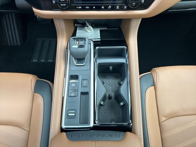 2025 Nissan Pathfinder Platinum FWD