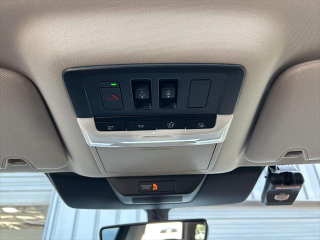2025 Nissan Pathfinder Platinum FWD