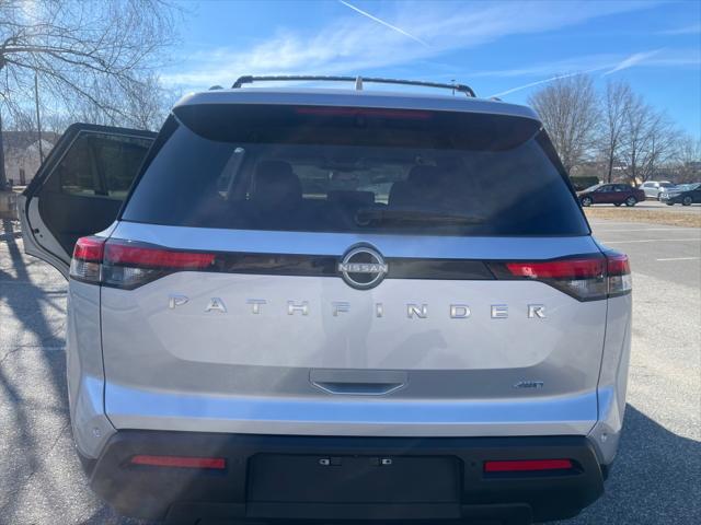 2025 Nissan Pathfinder SV 4WD