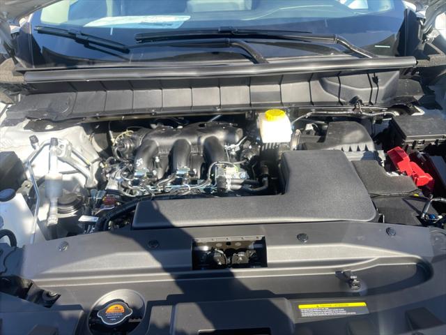 2025 Nissan Pathfinder SV 4WD