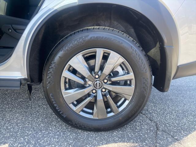 2025 Nissan Pathfinder SV 4WD