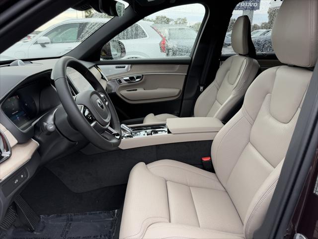 2025 Volvo XC90 Plug-In Hybrid T8 Ultra 6-Seater
