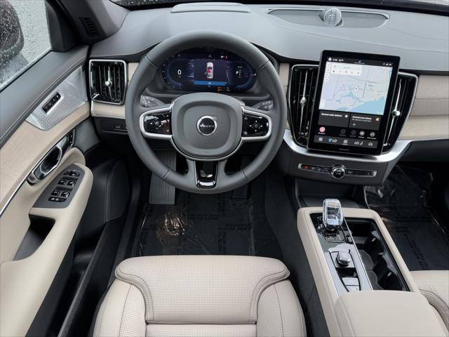 2025 Volvo XC90 Plug-In Hybrid T8 Ultra 6-Seater