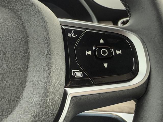 2025 Volvo XC90 Plug-In Hybrid T8 Ultra 6-Seater