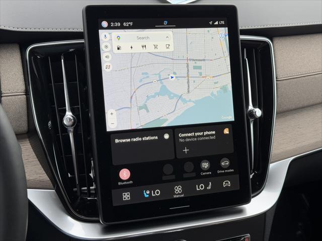 2025 Volvo XC90 Plug-In Hybrid T8 Ultra 6-Seater