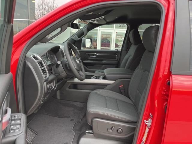 2025 RAM Ram 1500 RAM 1500 BIG HORN CREW CAB 4X4 57 BOX