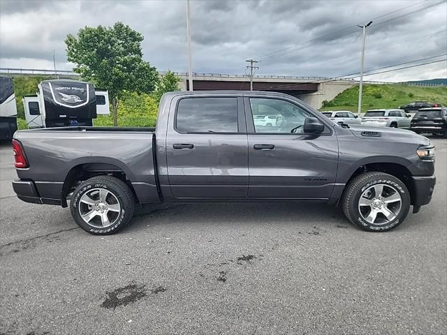 2025 RAM Ram 1500 RAM 1500 TRADESMAN CREW CAB 4X4 57 BOX
