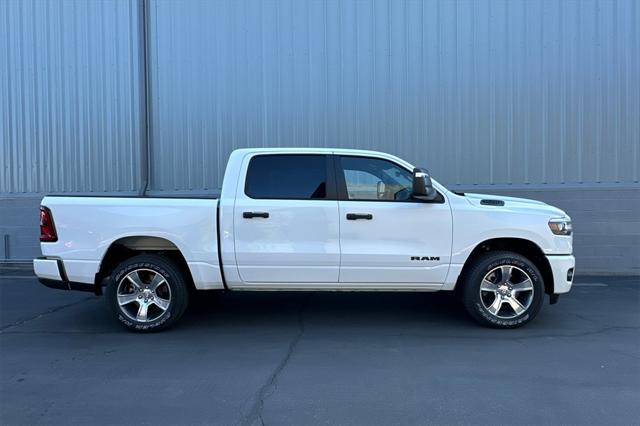 2025 RAM Ram 1500 RAM 1500 TRADESMAN CREW CAB 4X4 57 BOX