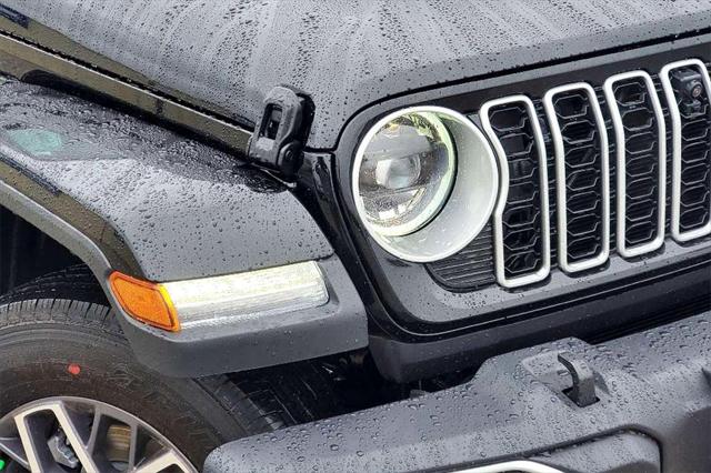 2025 Jeep Wrangler WRANGLER 4-DOOR SAHARA