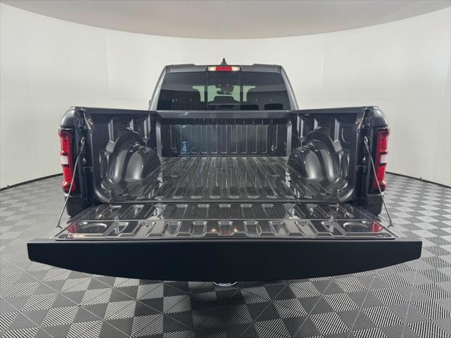 2025 RAM Ram 1500 RAM 1500 TRADESMAN QUAD CAB 4X4 64 BOX