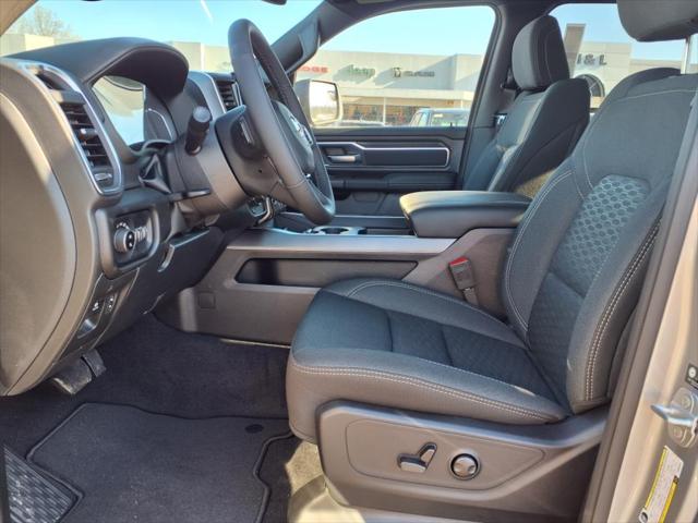 2025 RAM Ram 1500 RAM 1500 BIG HORN CREW CAB 4X4 57 BOX