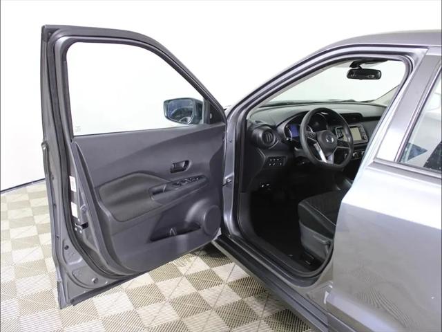 2021 Nissan Kicks S Xtronic CVT