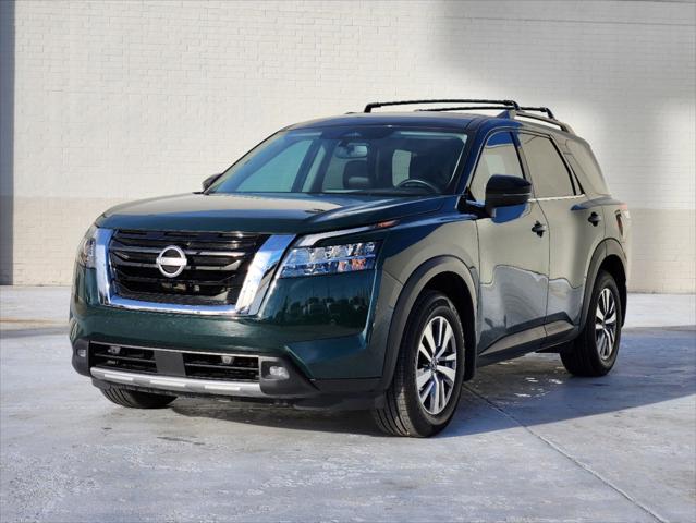 2022 Nissan Pathfinder SL 2WD