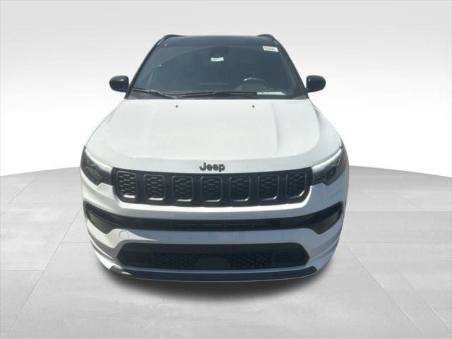 2025 Jeep Compass COMPASS LIMITED 4X4