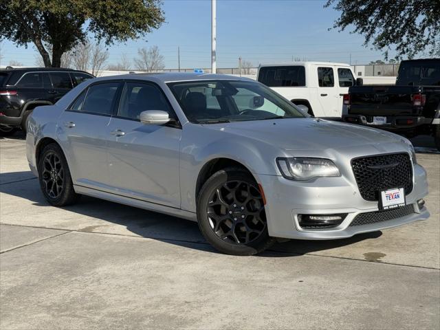 2021 Chrysler 300 Touring L AWD