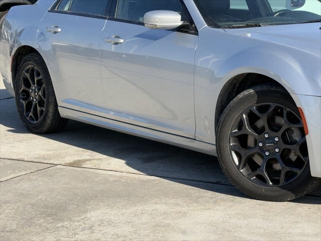 2021 Chrysler 300 Touring L AWD