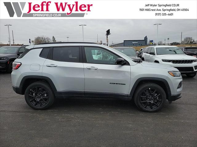2025 Jeep Compass COMPASS LATITUDE 4X4
