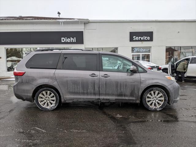 2017 Toyota Sienna LE 7 Passenger