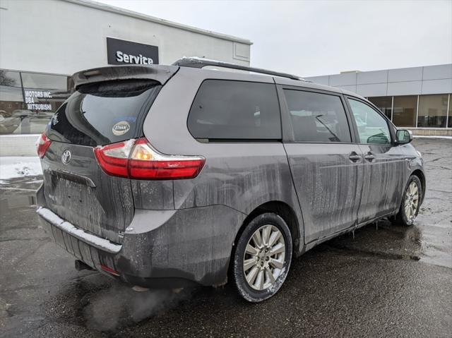 2017 Toyota Sienna LE 7 Passenger