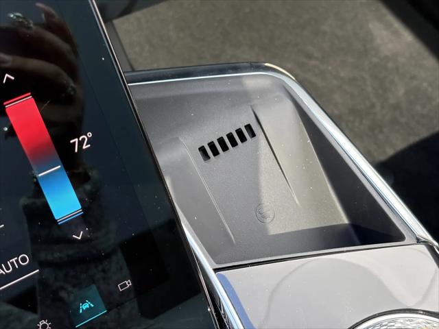 2025 Cadillac Escalade Sport 2