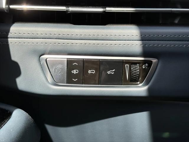 2025 Cadillac Escalade Sport 2