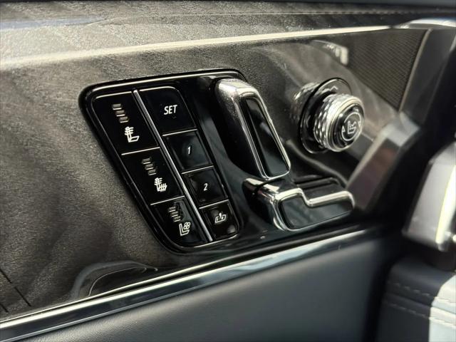 2025 Cadillac Escalade Sport 2