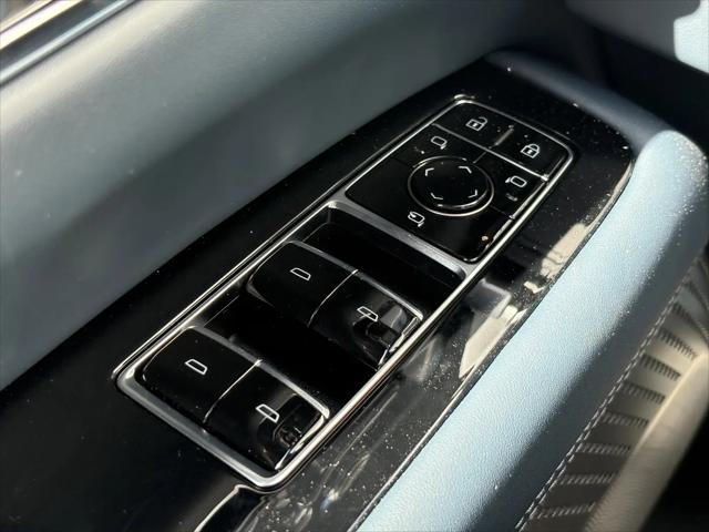 2025 Cadillac Escalade Sport 2