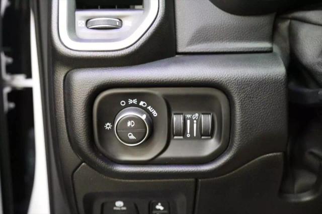 2019 Ram 1500 Big Horn/Lone Star Crew Cab 4x4 5'7" Box