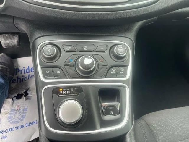 2016 Chrysler 200 LX