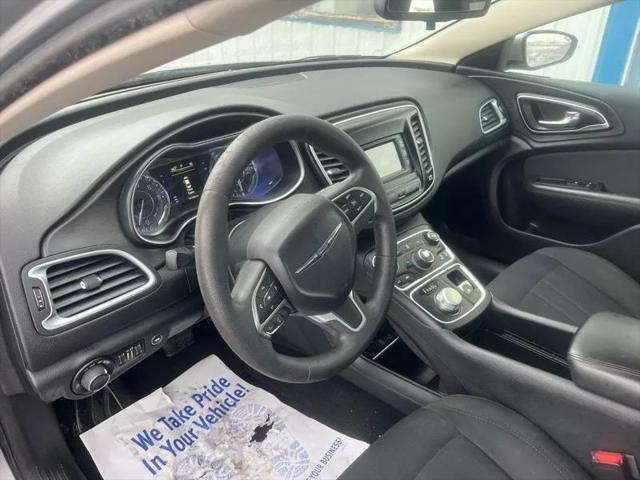 2016 Chrysler 200 LX