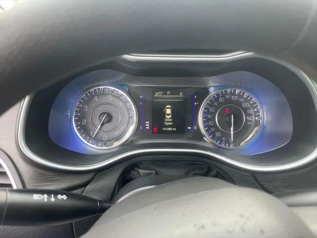 2016 Chrysler 200 LX