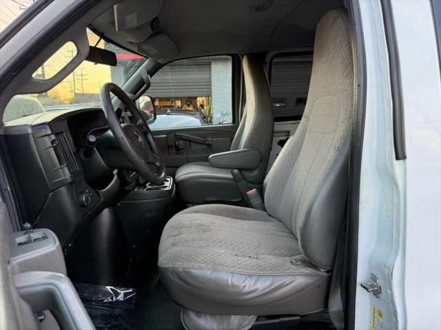 2017 Chevrolet Express LS