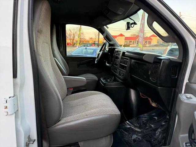 2017 Chevrolet Express LS