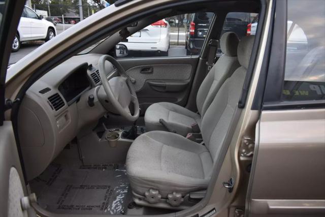 2005 Kia Rio Sedan 4D
