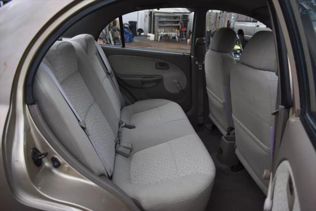 2005 Kia Rio Sedan 4D
