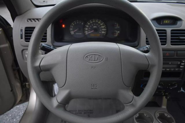 2005 Kia Rio Sedan 4D