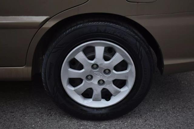 2005 Kia Rio Sedan 4D