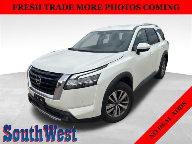 2022 Nissan Pathfinder SL 4WD