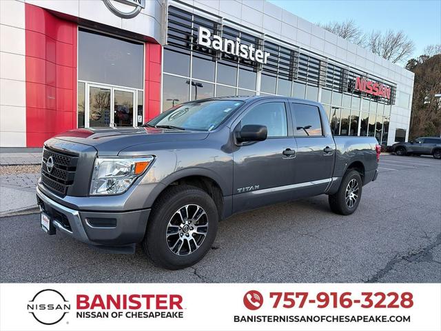 2023 Nissan TITAN Crew Cab SV 4x4