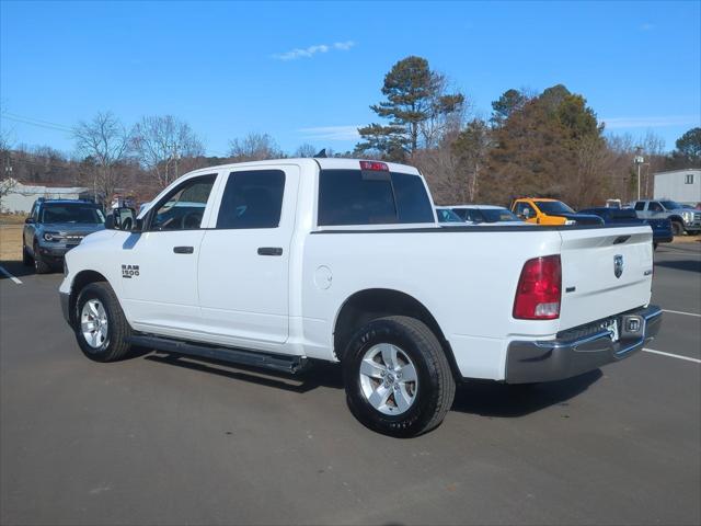 2022 RAM 1500 Classic SLT Crew Cab 4x4 57 Box