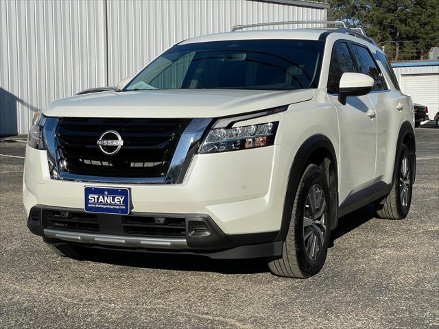 2024 Nissan Pathfinder SL FWD