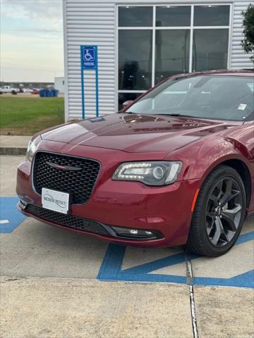 2022 Chrysler 300 S