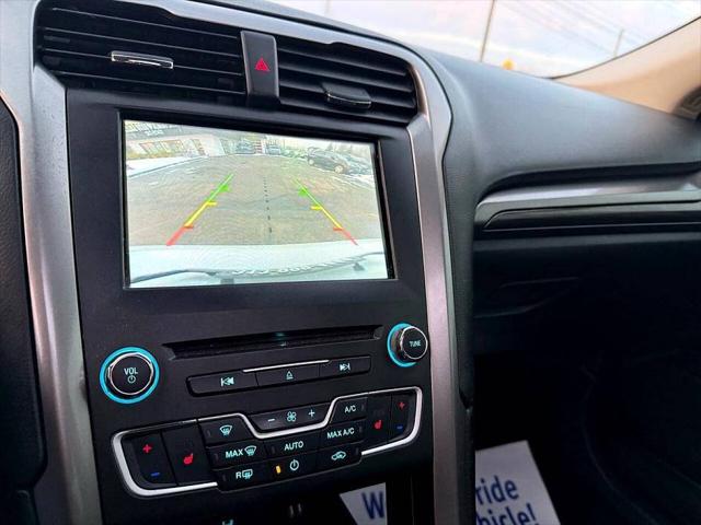 2017 Ford Fusion SE