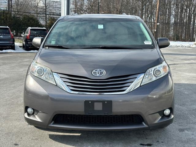 2017 Toyota Sienna XLE 8 Passenger