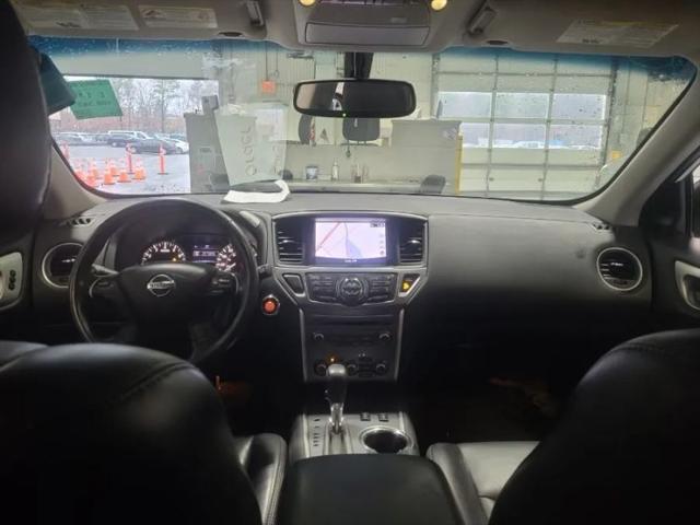 2018 Nissan Pathfinder SL