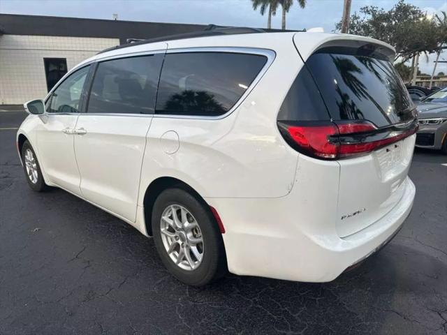 2022 Chrysler Pacifica Touring L