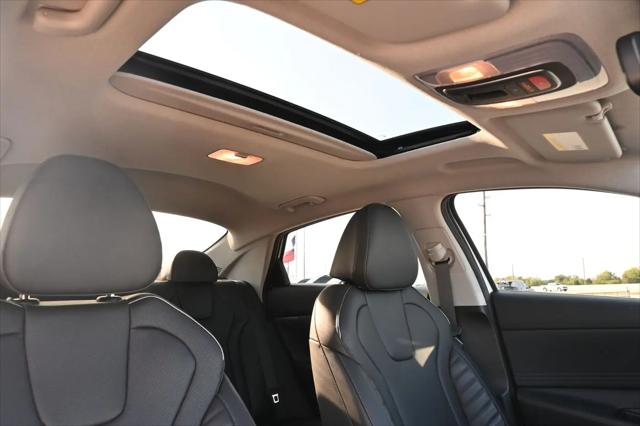 2025 Hyundai Elantra Hybrid Limited