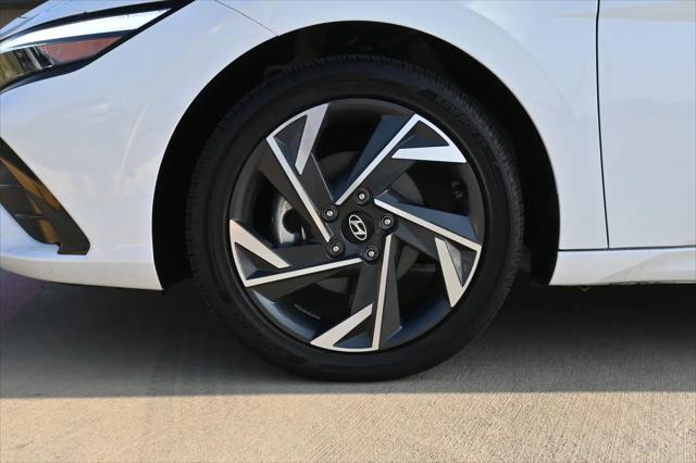 2025 Hyundai Elantra Hybrid Limited