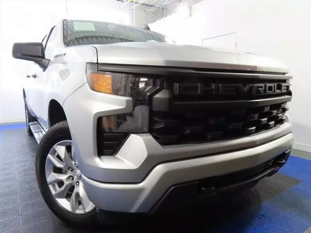 2022 Chevrolet Silverado 1500 4WD Crew Cab Short Bed Custom