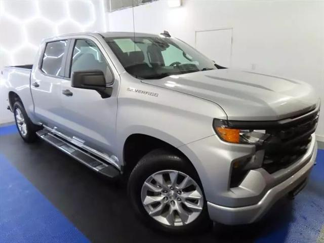 2022 Chevrolet Silverado 1500 4WD Crew Cab Short Bed Custom